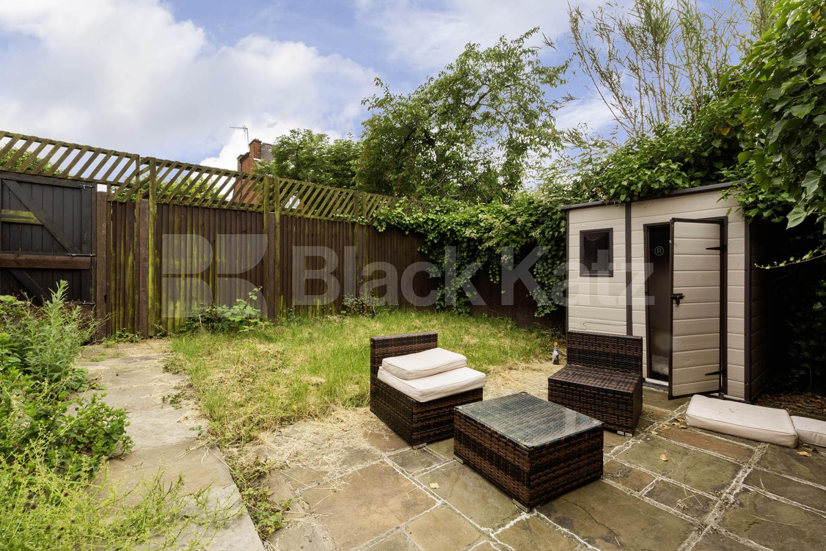 Modern Apartment Christchurch Avenue, Kilburn